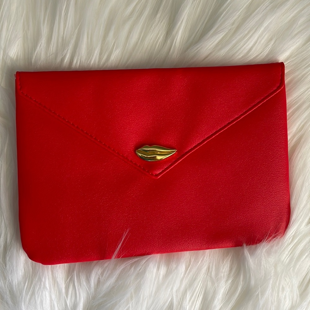 Ipsy Bag - Sealed with a Kiss
